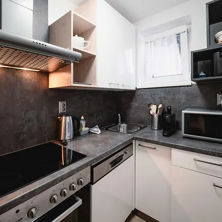 Avenue By Krone Company For Rent *